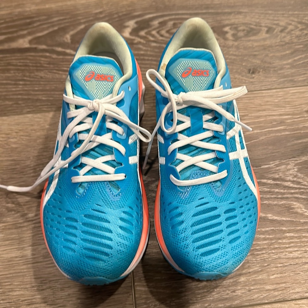 Asics tennis shoes